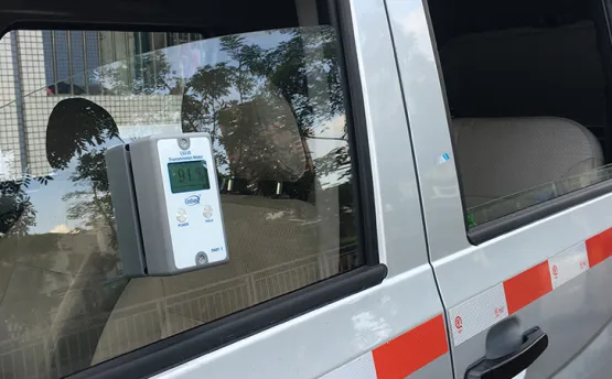 汽車(chē)貼膜透光率檢測(cè)用分體式透光率儀