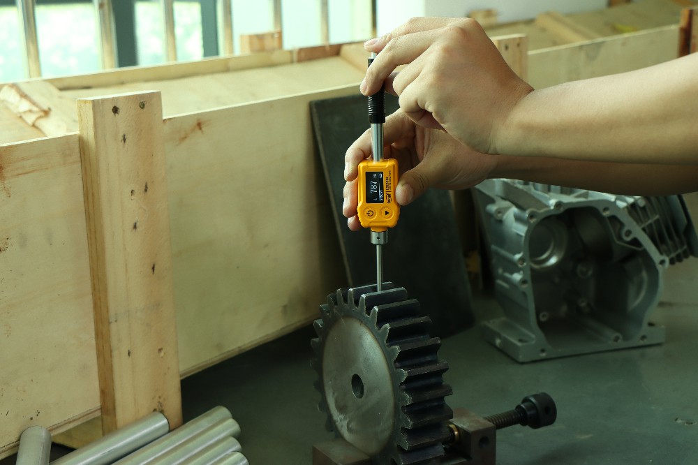 LS252DL里氏硬度计现场检测齿轮硬度