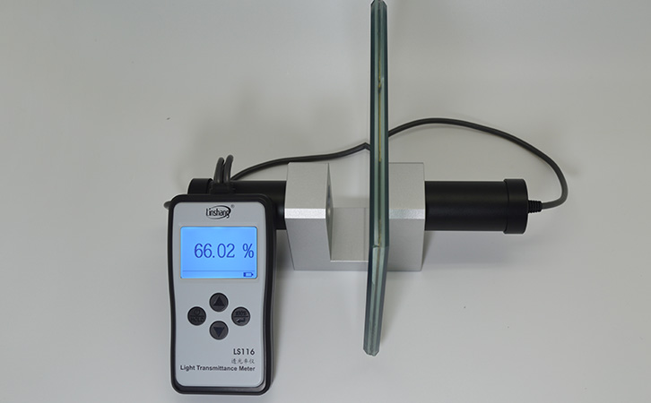 透光率测试仪测量玻璃透光率