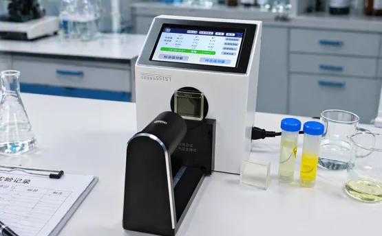 为什么要检测液体色差？如何用透射式液体色差仪测量透明液体颜色