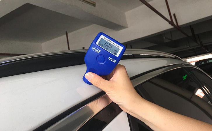 漆膜厚度检测仪LS220测量汽车